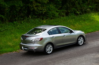 2010-Mazda3-Sedan9