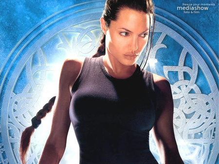Angelina Jolie 02